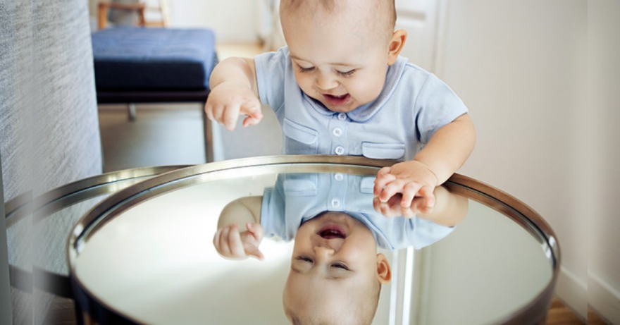 Benefits of Mirror Play for Babies