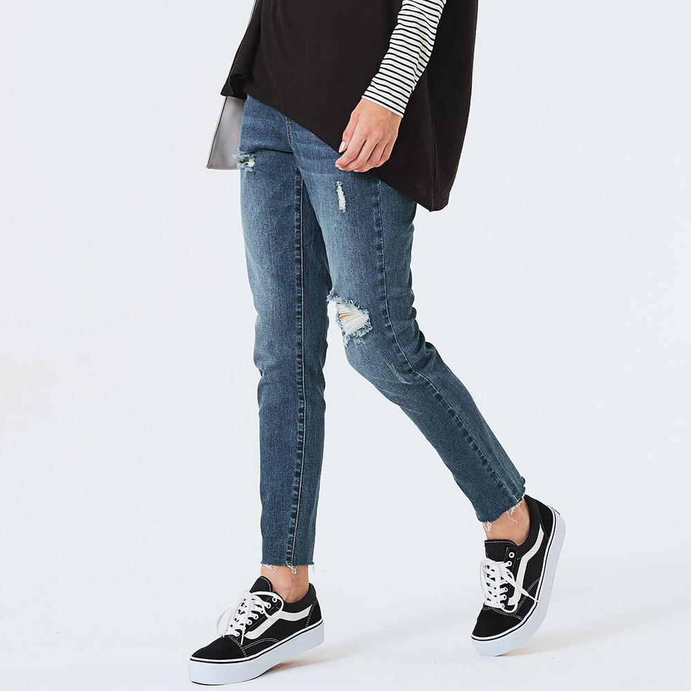 Raw Hem Ripped Maternity Skinny Jeans